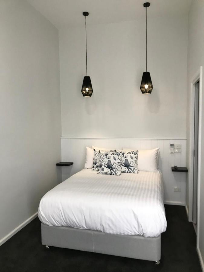 Myrtleford Hotel Экстерьер фото
