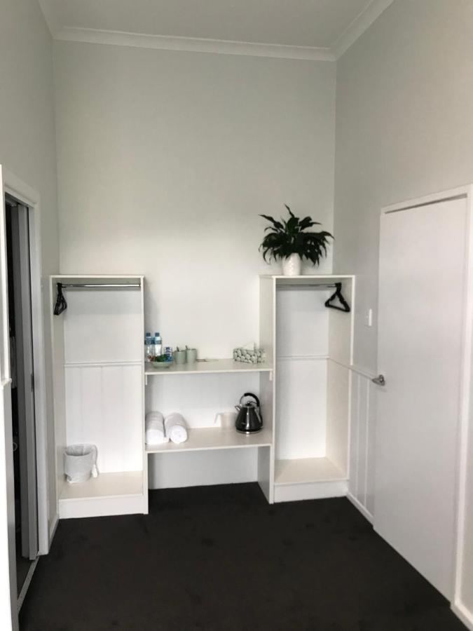 Myrtleford Hotel Экстерьер фото